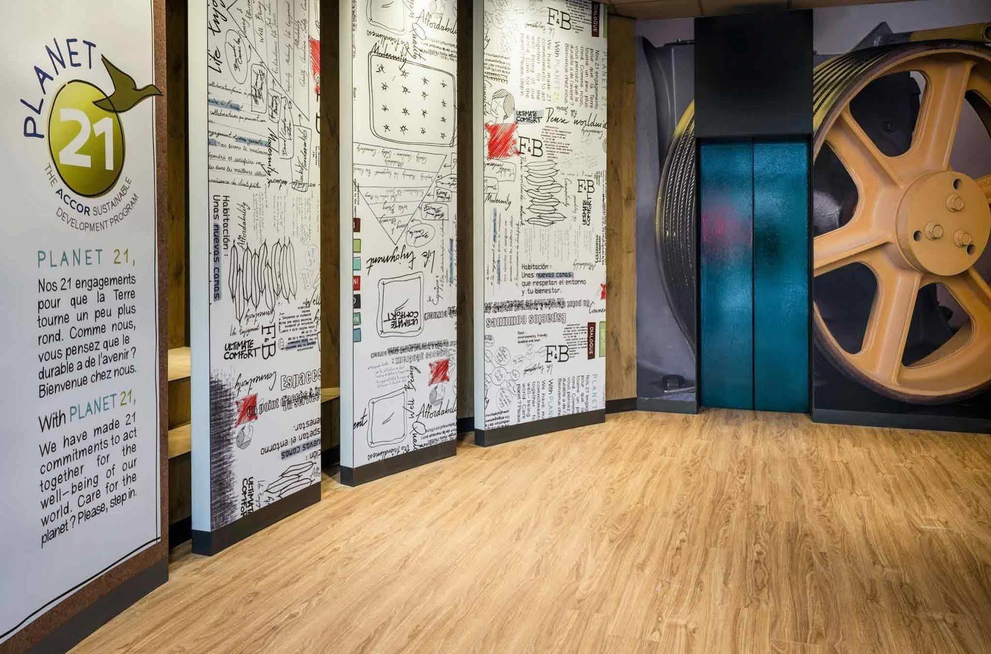 B&B Hotel Versailles Le Chesnay Le Chesnay  Εξωτερικό φωτογραφία